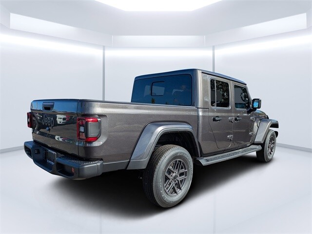 2025 Jeep Gladiator Sport S photo 3