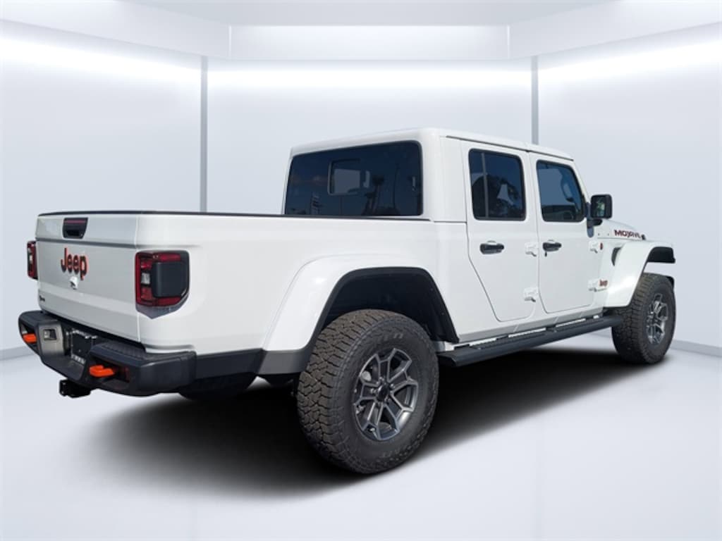 New 2026 Jeep Gladiator MOJAVE 4X4 Pickup