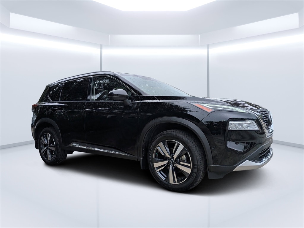 2023 Nissan Rogue Platinum's photo