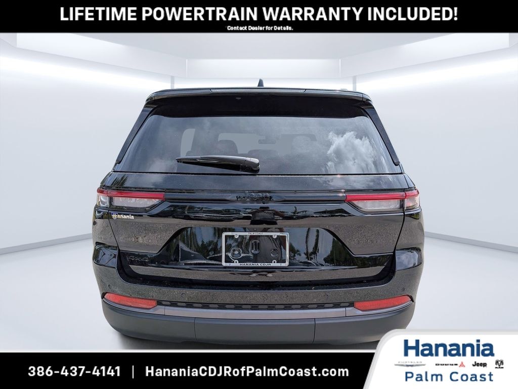 New 2026 Jeep Grand Cherokee Laredo Sport Utility
