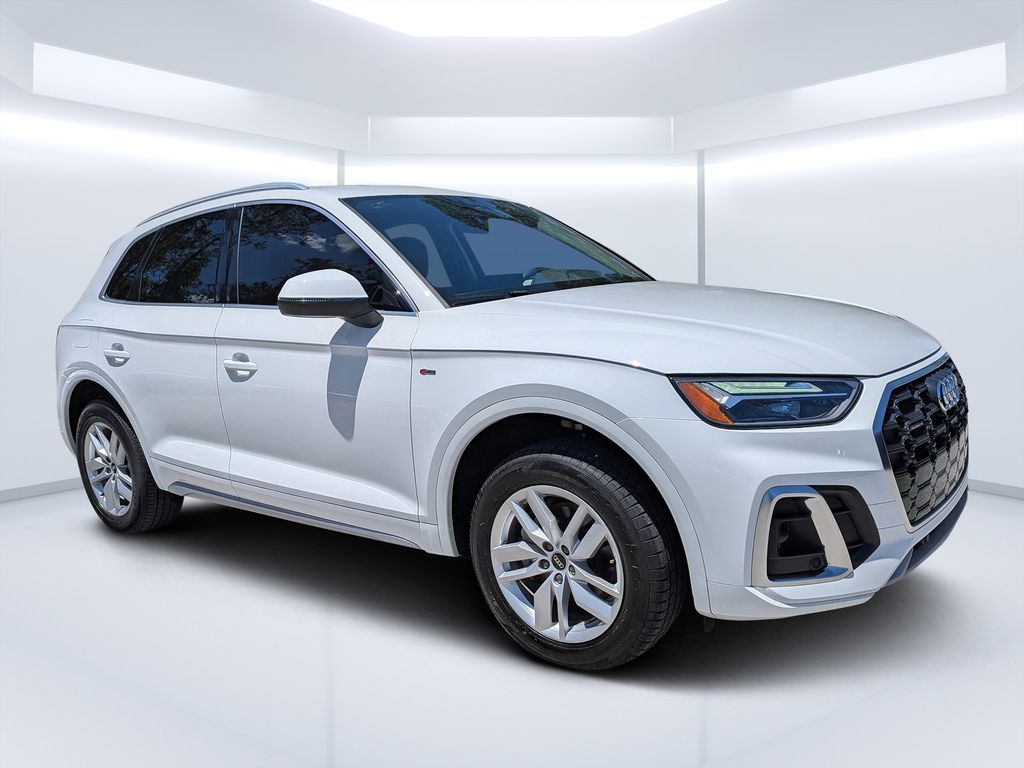 2023 Audi Q5 45 Premium's photo
