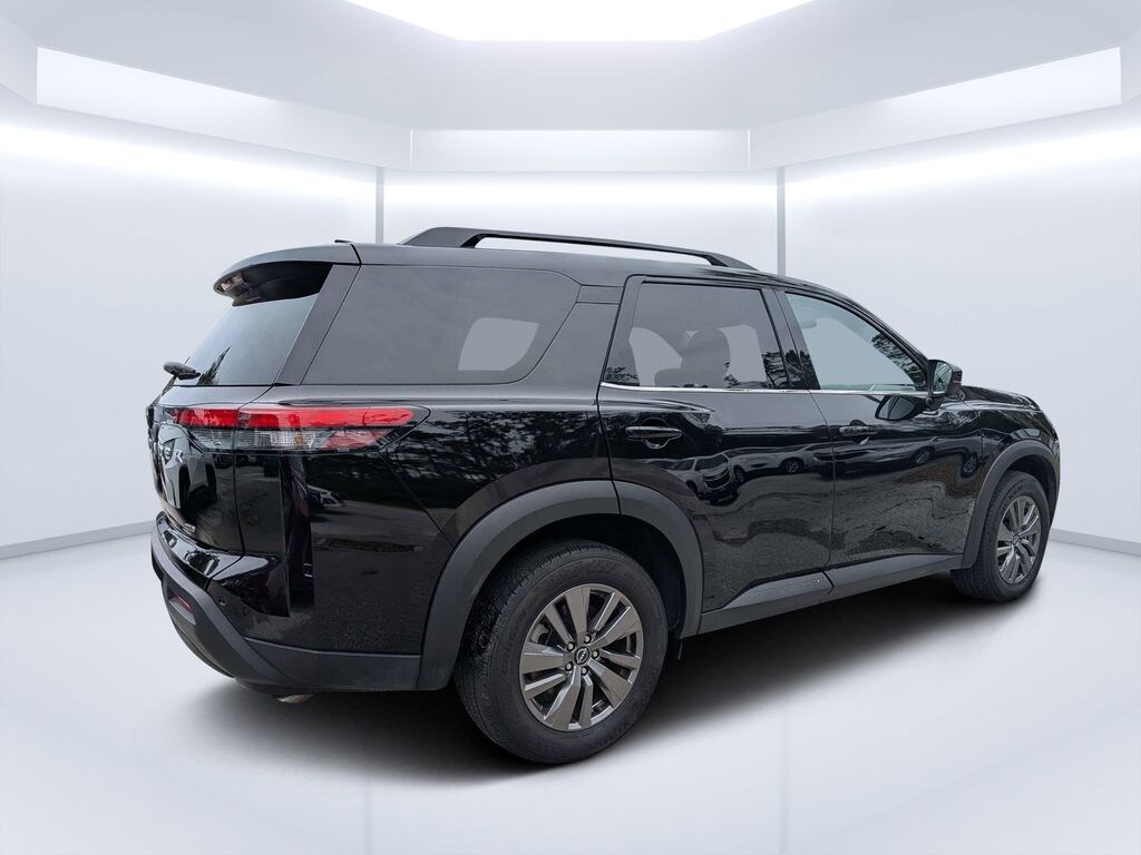 Used 2025 Nissan Pathfinder SV SUV