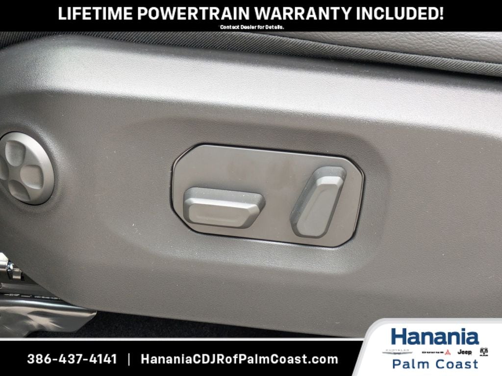 2026 Jeep Wrangler 4-Door Sahara - Photo 19