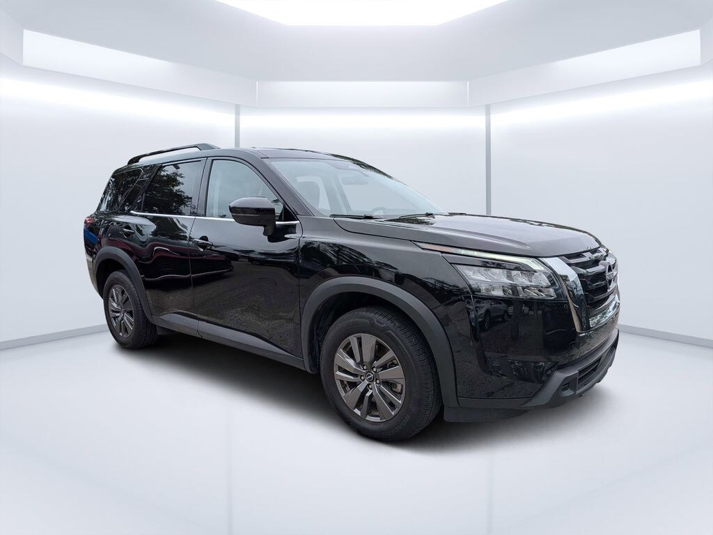 Used 2025 Nissan Pathfinder SV SUV