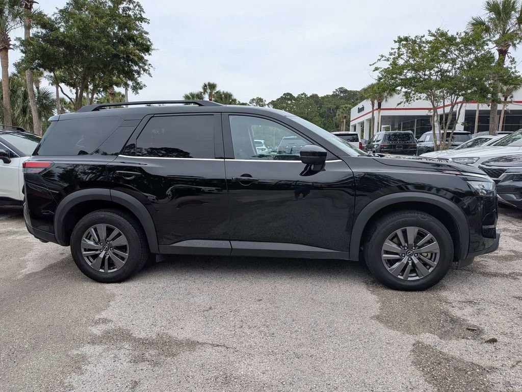 Used 2025 Nissan Pathfinder SV SUV