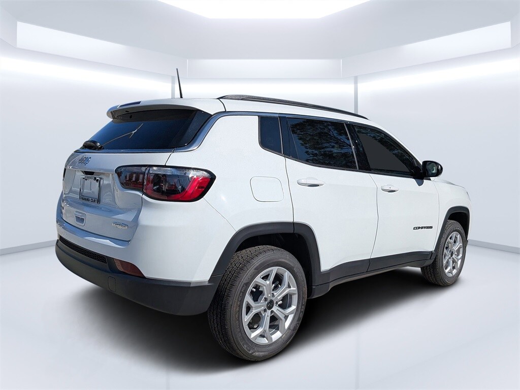 New 2026 Jeep Compass Latitude Sport Utility