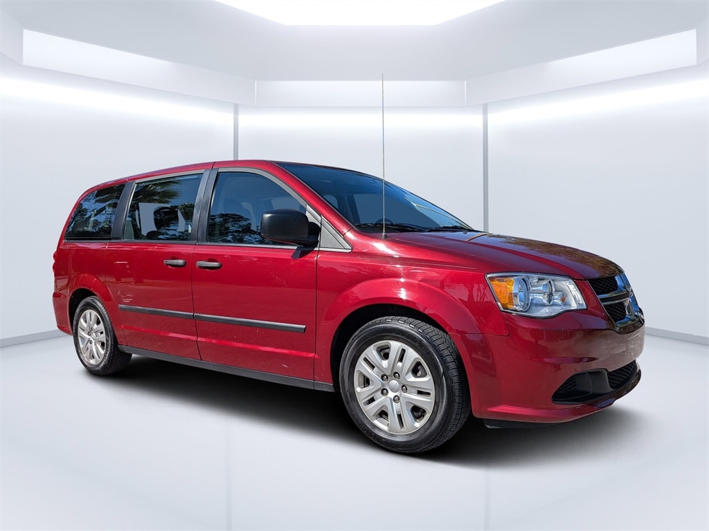 2016 Dodge Grand Caravan American Value Package's photo