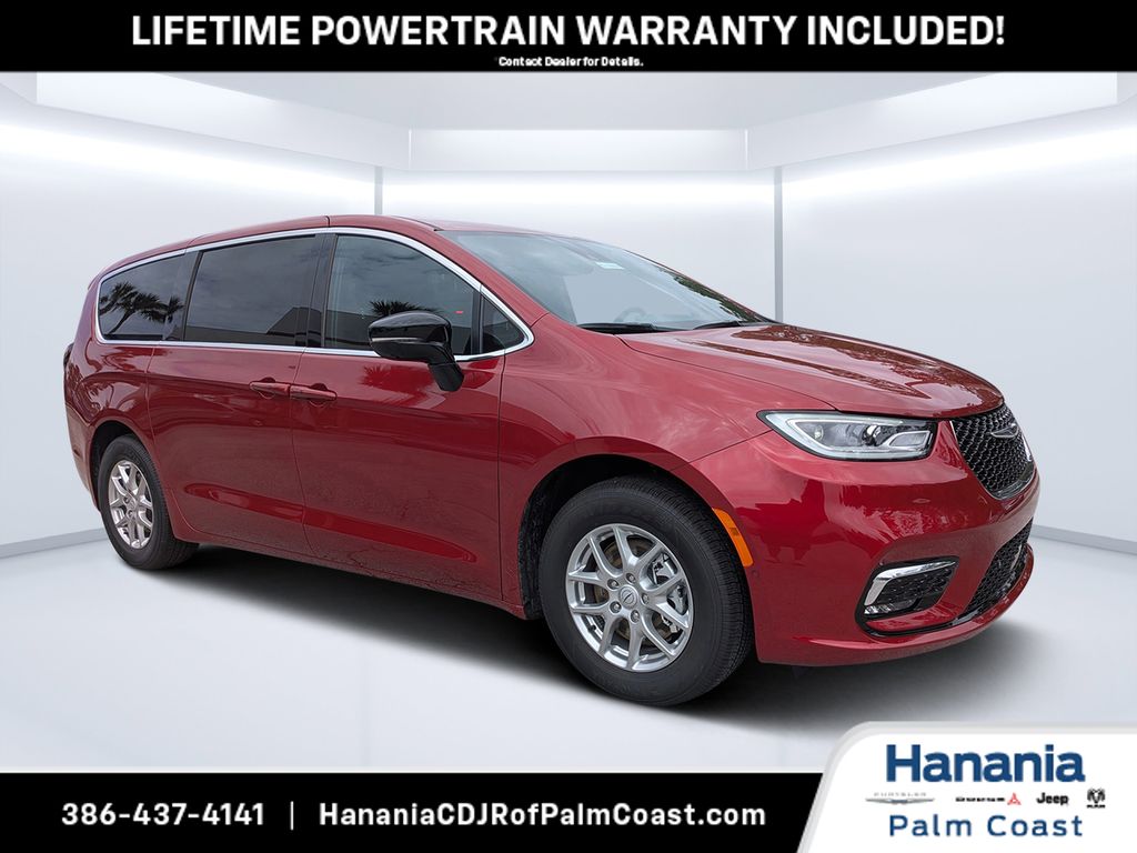 2026 Chrysler Pacifica Select's photo