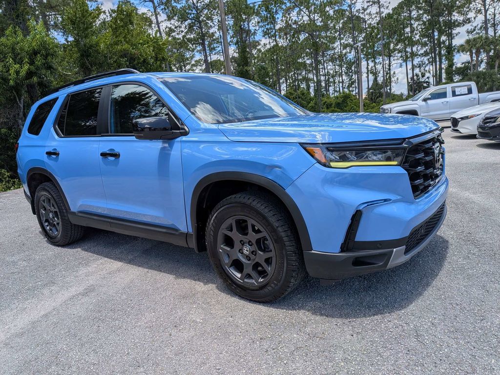 2023 Honda Pilot TrailSport AWD's photo