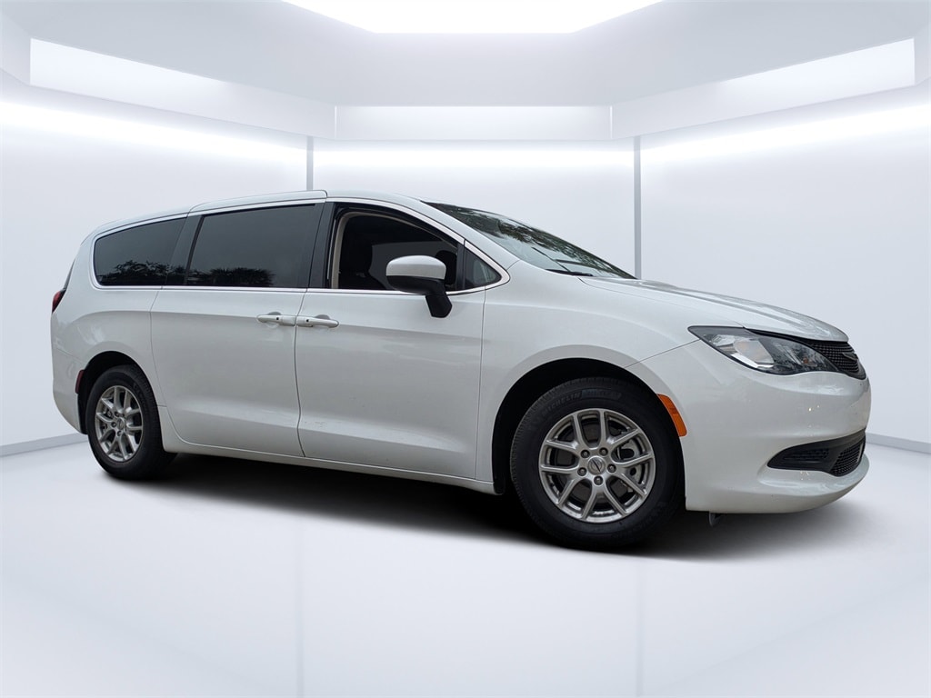 2022 Chrysler Voyager LX Van Passenger's photo