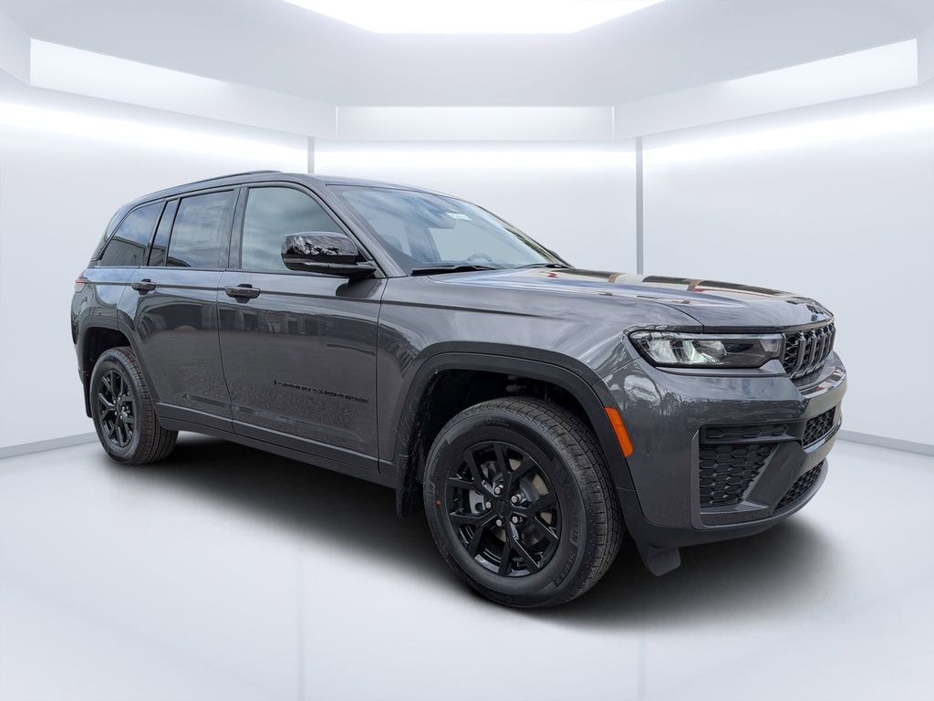 New 2026 Jeep Grand Cherokee Laredo Sport Utility