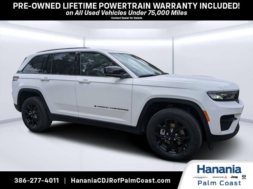 Used 2025 Jeep Grand Cherokee Laredo SUV
