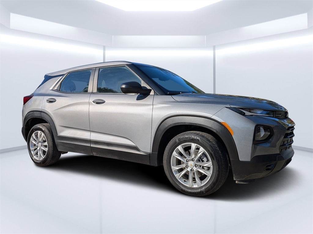 2023 Chevrolet TrailBlazer LS's photo