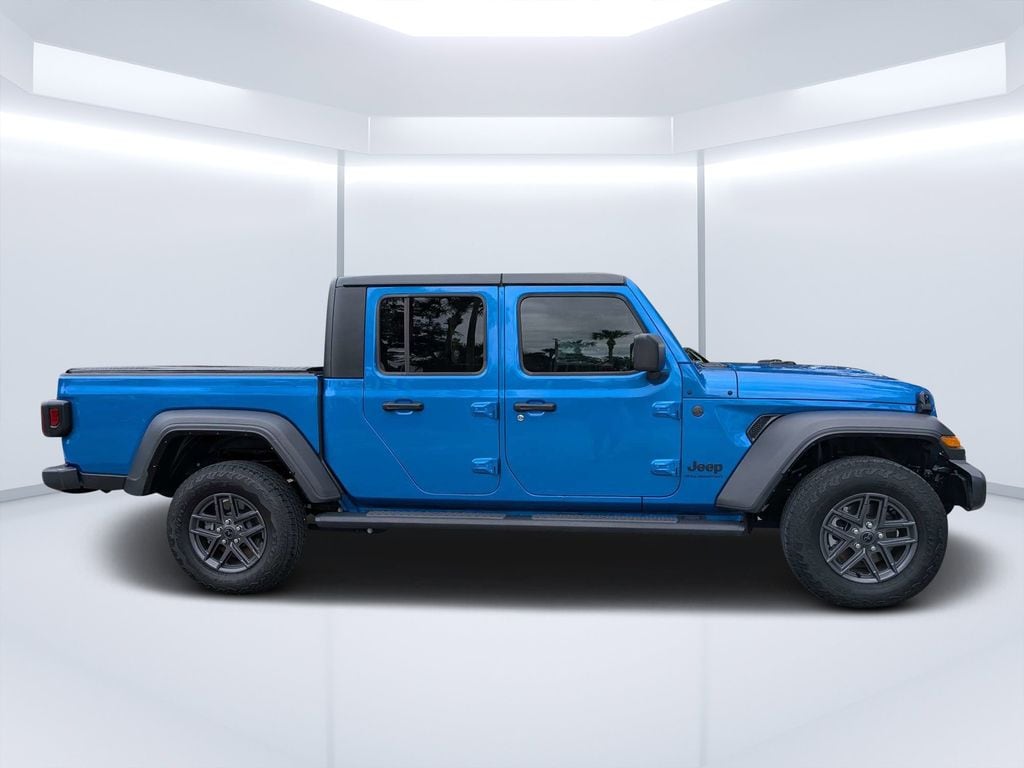 Used 2025 Jeep Gladiator Sport Truck Crew Cab