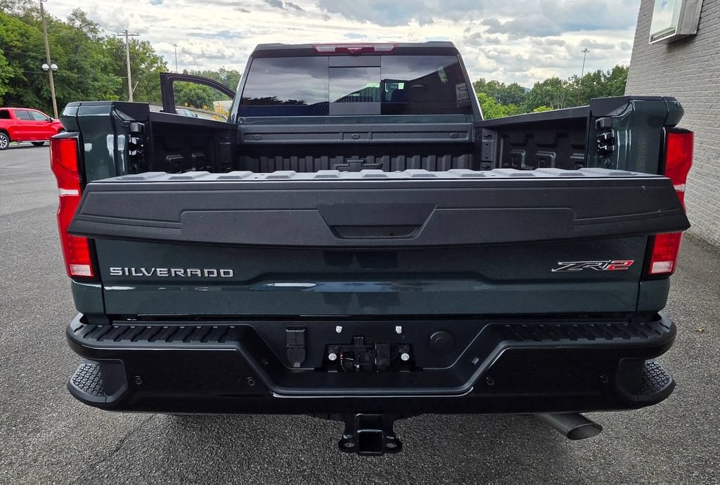 2026 Chevrolet Silverado 2500 HD ZR2 - Photo 11