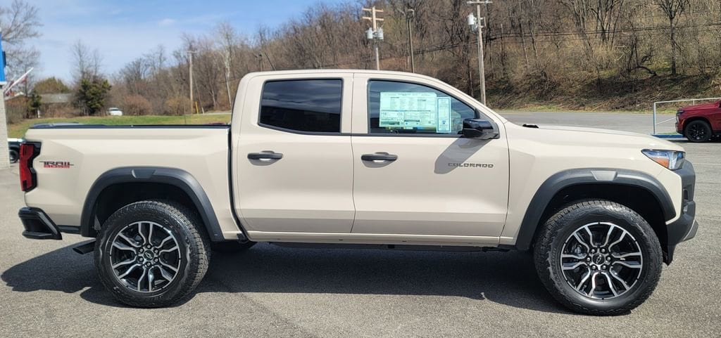2026 Chevrolet Colorado Trail Boss - Photo 8