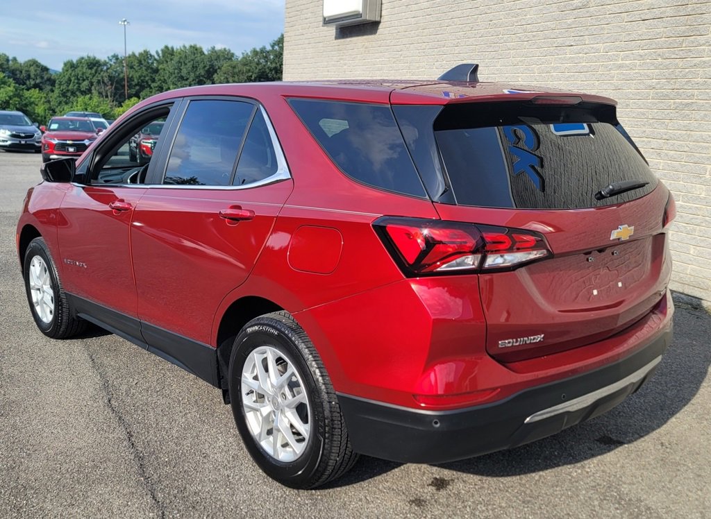 2023 Chevrolet Equinox LT photo 3