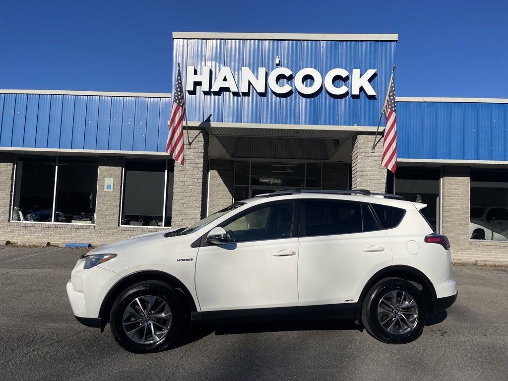 Used 2018 Toyota RAV4 XLE with VIN JTMRJREV6JD256828 for sale in Hancock, MD