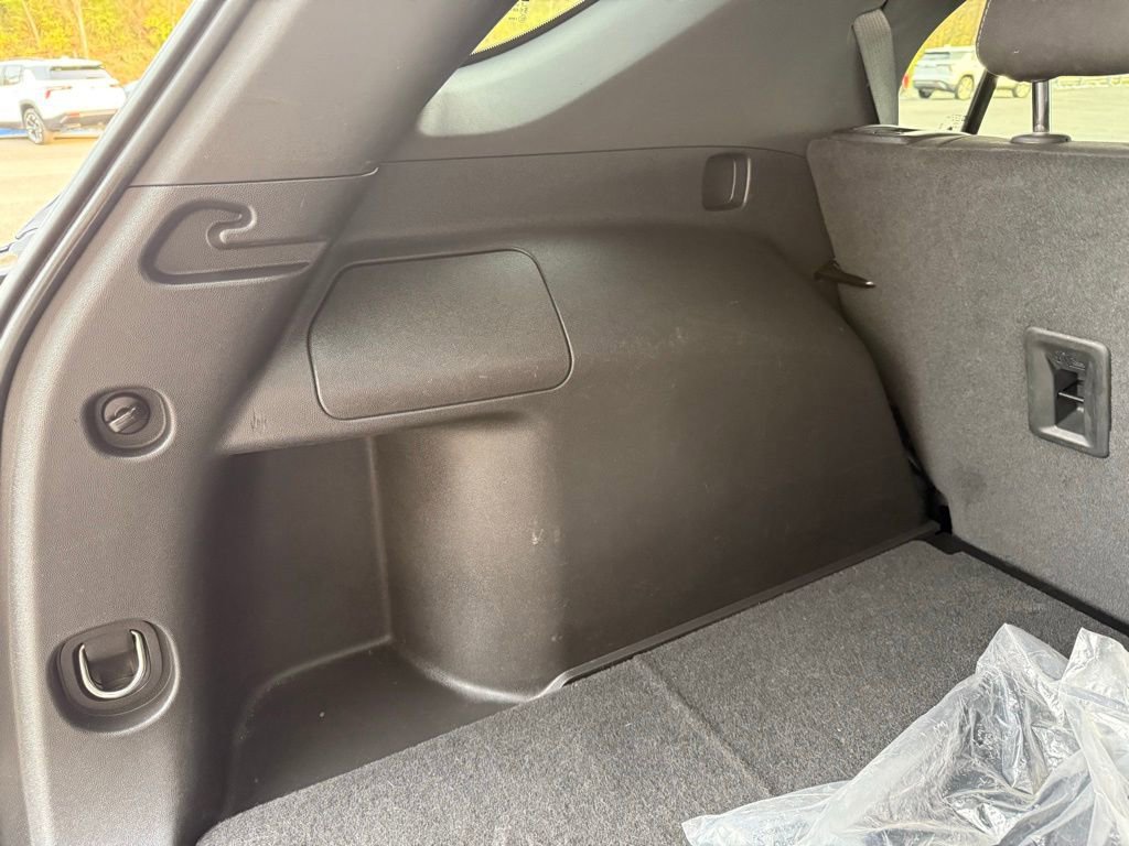2022 Chevrolet Equinox LS - Photo 9