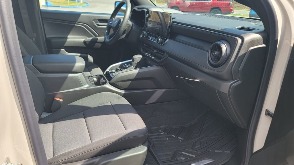 2026 Chevrolet Colorado Trail Boss - Photo 21