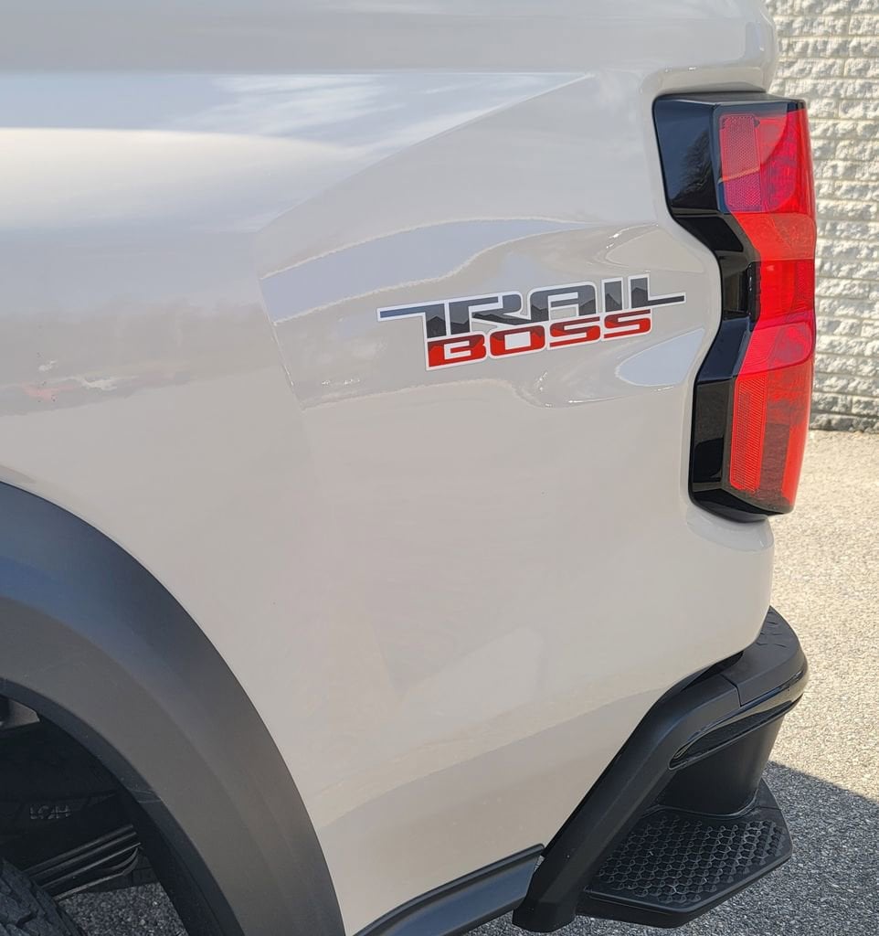 2026 Chevrolet Colorado Trail Boss - Photo 6
