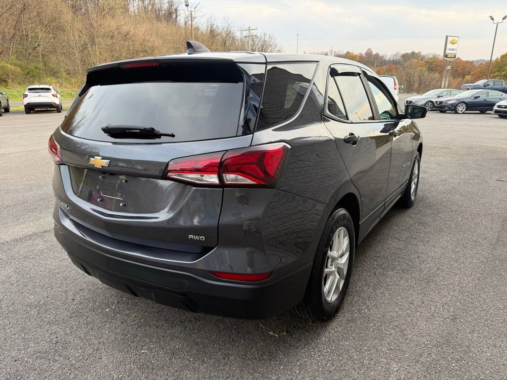 2022 Chevrolet Equinox LS - Photo 6
