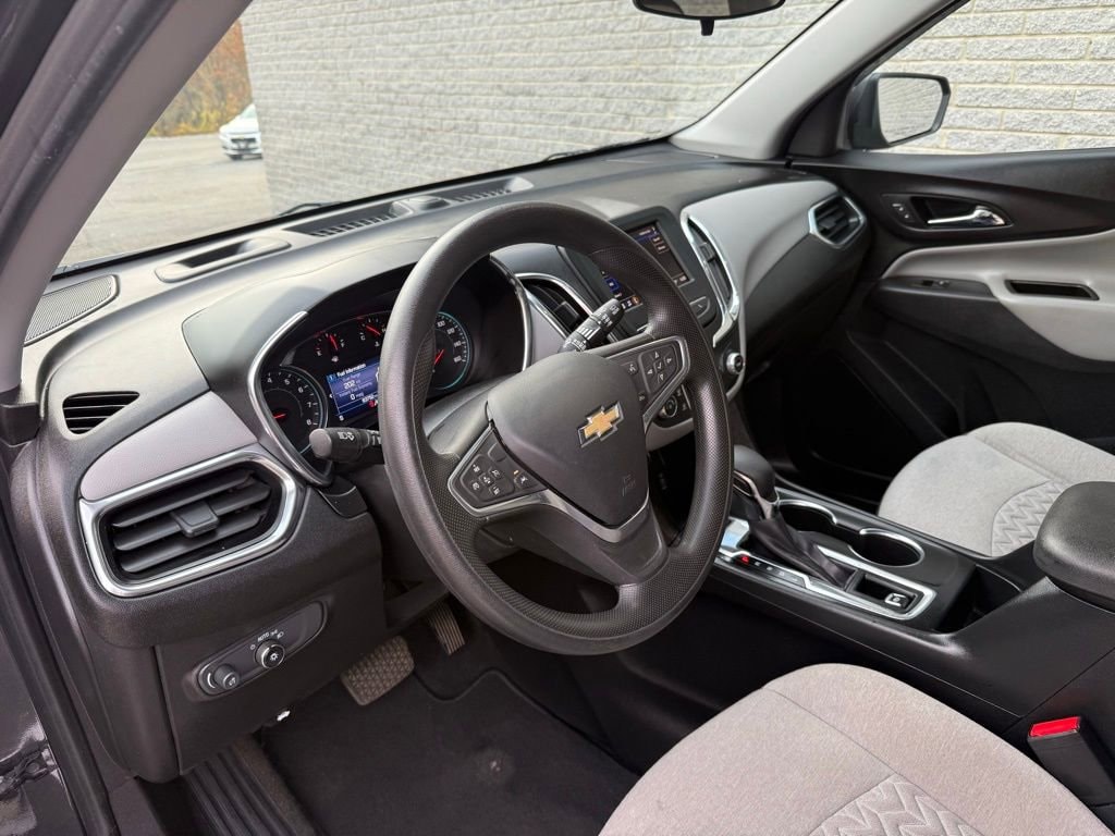 2022 Chevrolet Equinox LS - Photo 23