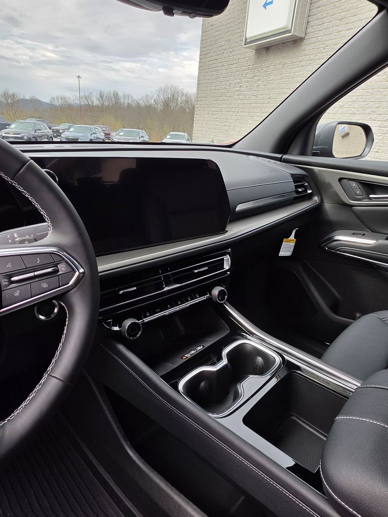 2026 Chevrolet Traverse LT - Photo 16