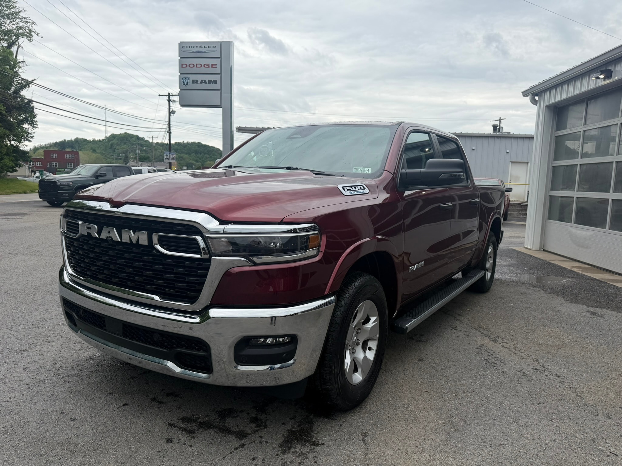 2025 RAM 1500 Big Horn/Lone Star 4x4 Crew Cab 5'7's photo