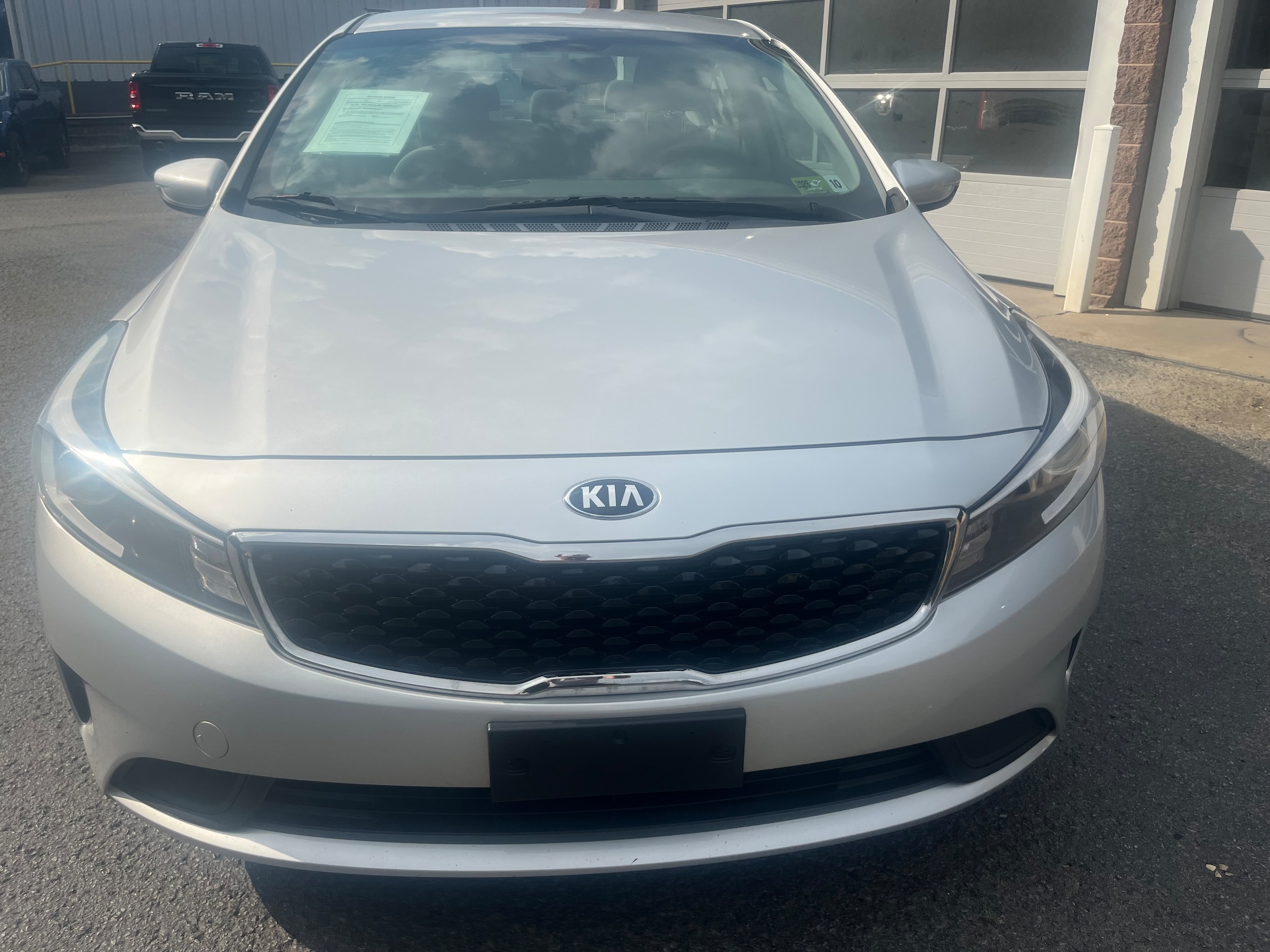 Used 2018 Kia FORTE LX with VIN 3KPFL4A75JE256065 for sale in Weston, WV