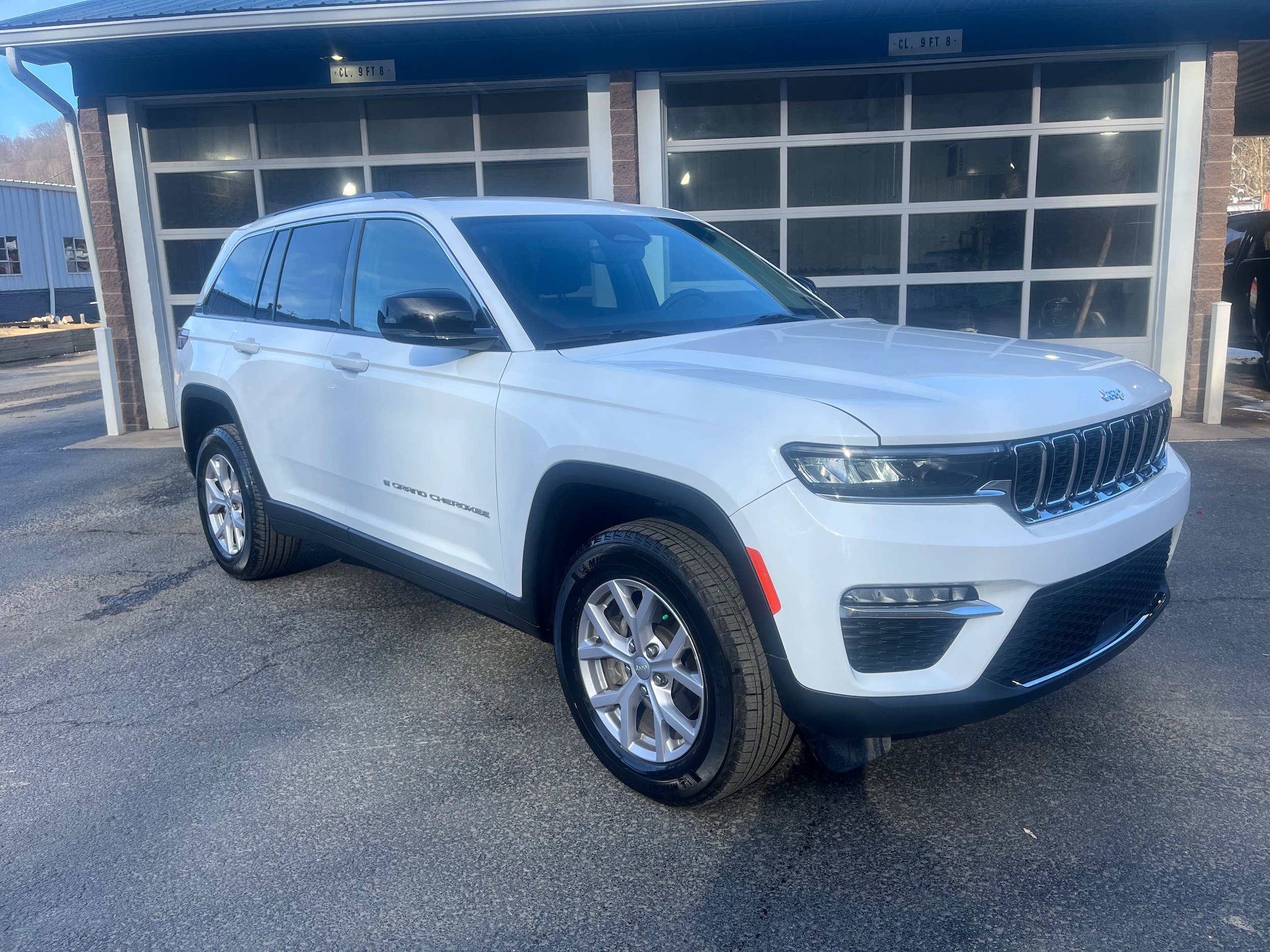 Used 2022 Jeep Grand Cherokee Limited with VIN 1C4RJHBG5N8553166 for sale in Weston, WV