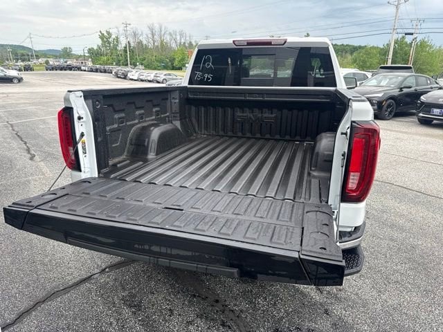 2026 GMC Sierra 1500 SLT - Photo 13