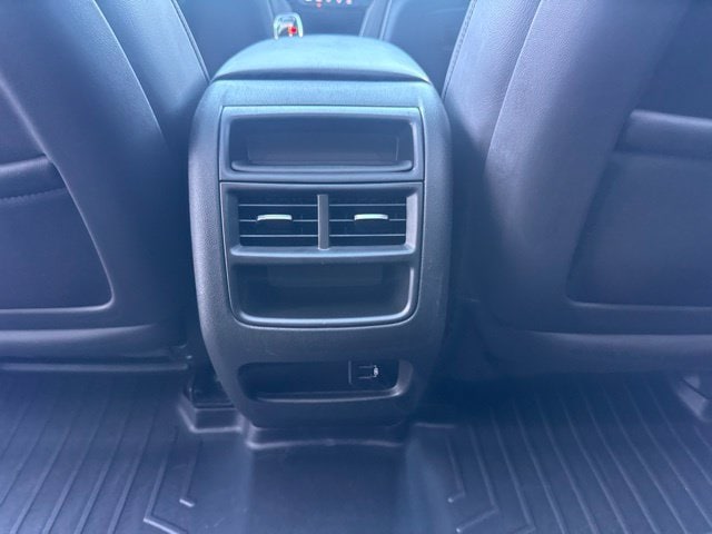 2017 Cadillac XT5 Premium Luxury - Photo 32