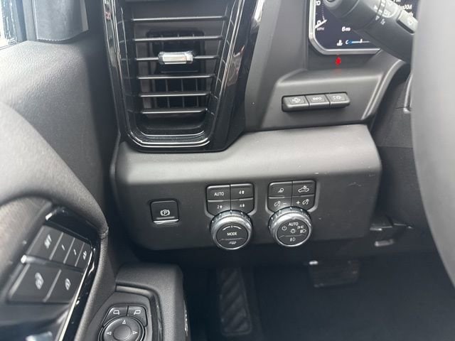 2026 GMC Sierra 3500HD AT4 - Photo 21
