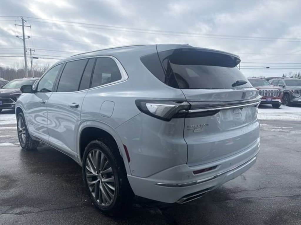 New 2026 Buick Enclave Avenir SUV