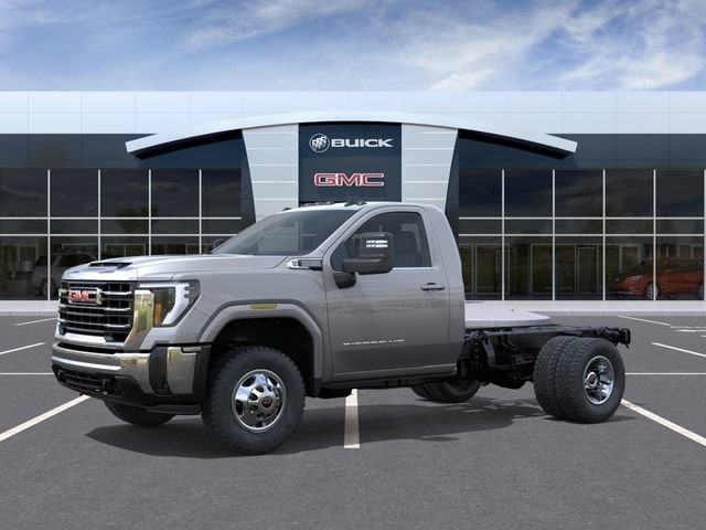 2026 GMC Sierra 3500 Chassis Cab SLE - Photo 2