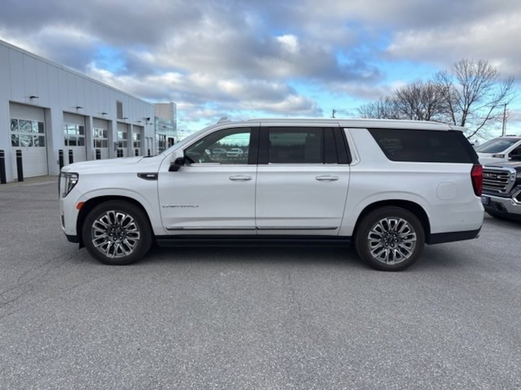 Used 2023 GMC Yukon XL Denali Ultimate SUV