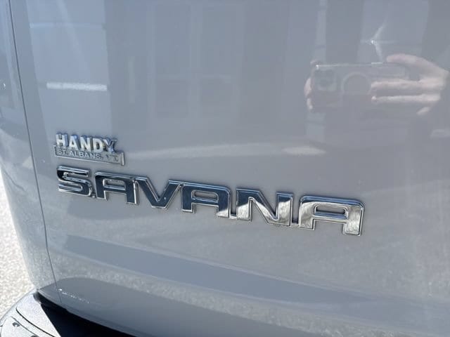 2026 GMC Savana Cargo Work Van - Photo 10
