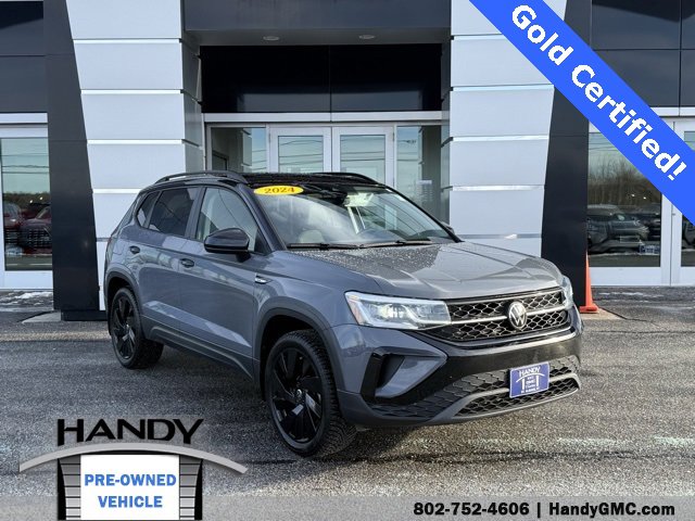 2024 Volkswagen Taos SE Black's photo