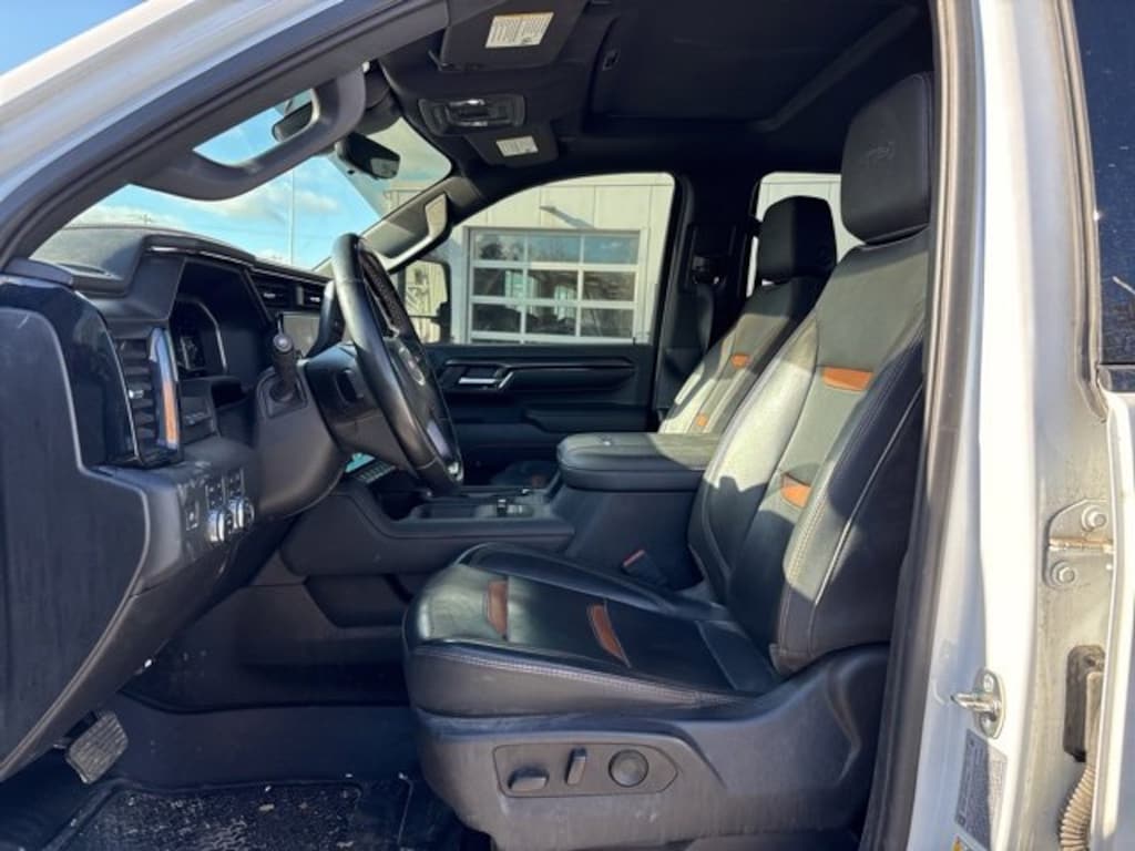 Used 2024 GMC Sierra 2500 HD AT4 Truck Crew Cab