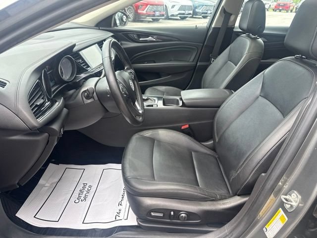 2018 Buick Regal TourX Essence - Photo 14
