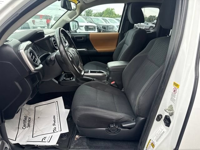 2017 Toyota Tacoma SR5 - Photo 15