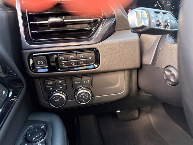 2025 GMC Yukon XL AT4 - Photo 21