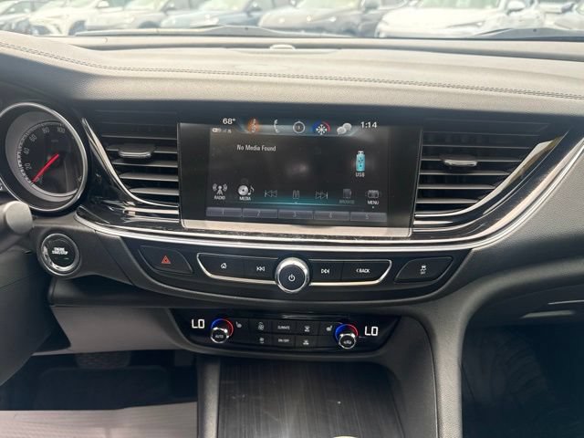 2018 Buick Regal TourX Essence - Photo 23