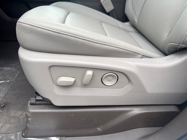 2026 GMC Sierra 1500 SLT - Photo 18