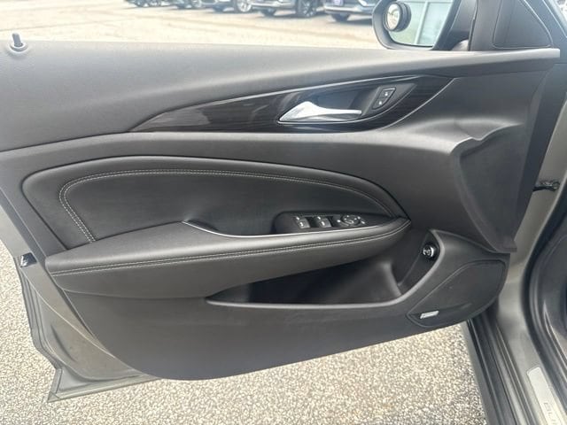 2018 Buick Regal TourX Essence - Photo 16