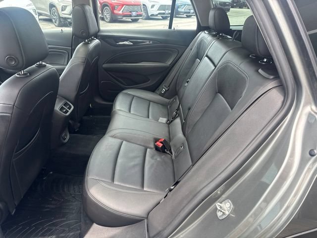 2018 Buick Regal TourX Essence - Photo 28