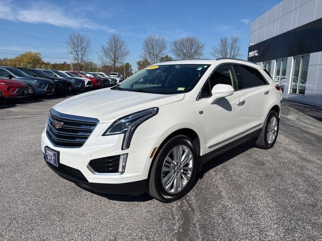 2019 Cadillac XT5 Premium Luxury photo 2