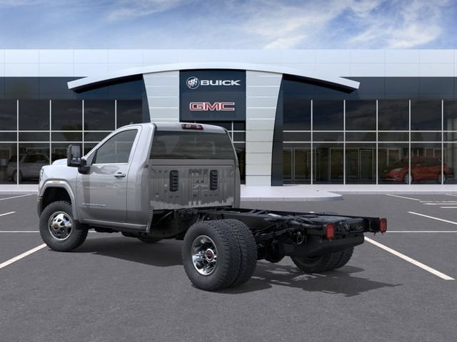 2026 GMC Sierra 3500 Chassis Cab SLE - Photo 3