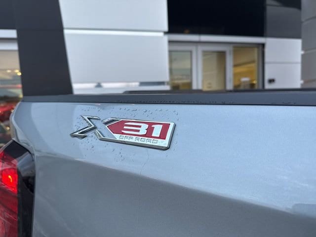 2026 GMC Sierra 1500 SLT - Photo 12